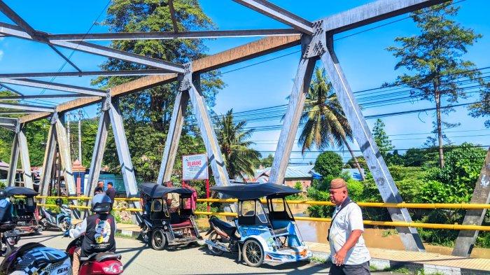 POTRET JEMBATAN POTANGA -- Ini adalah tempat kejadian perkara seorang gadis Gorontalo bernama Salsabila Ibrahim jatuh tadi malam. Hingga hari ini Senin (14/4/2025), keberadaan Salabilah sedang dicari.