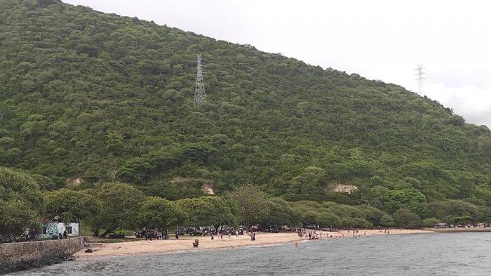 Pesisir Pantai Kurenai, Bone Bolango, Rabu (4/5/2022).