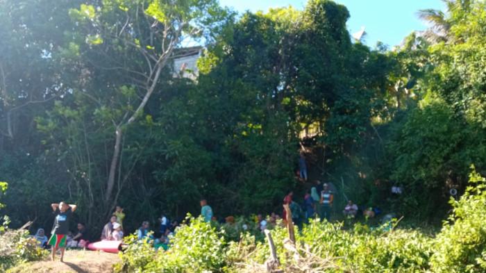 Pengungsi warga Desa Pelehu, Kecamatan Bilato 8888777