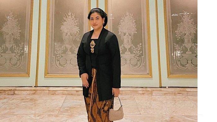 Pinka Haprani adalah putri sulung Puan Maharani. Ia sukses menyelesaikan studinya di SOAS University of London.