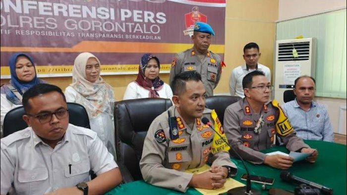 Polres Gorontalo menggelar konferensi pers terkait kasus video syur pada Rabu (25/9/2024).