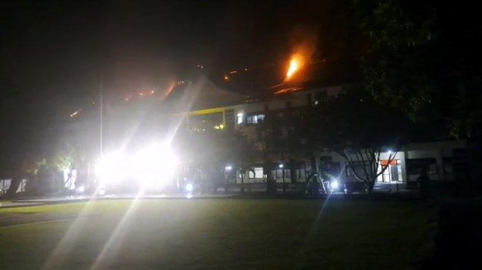 Foto kebakaran di Markas Kepolisian Daerah ( Mapolda) Gorontalo pada Kamis (31/10/2024) pukul 01.00 Wita dini hari.