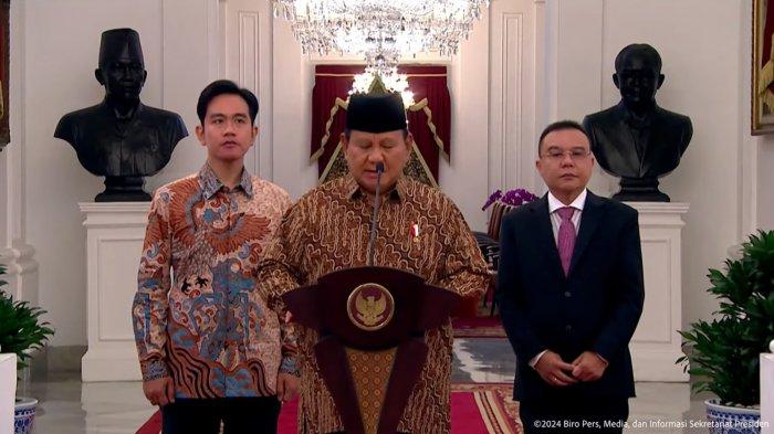 Presiden Prabowo Subianto saat mengumumkan nama 53 menteri dan pejabat setingkat menteri Kabinet Merah Putih di Istana Merdeka, 20 Oktiber 2024