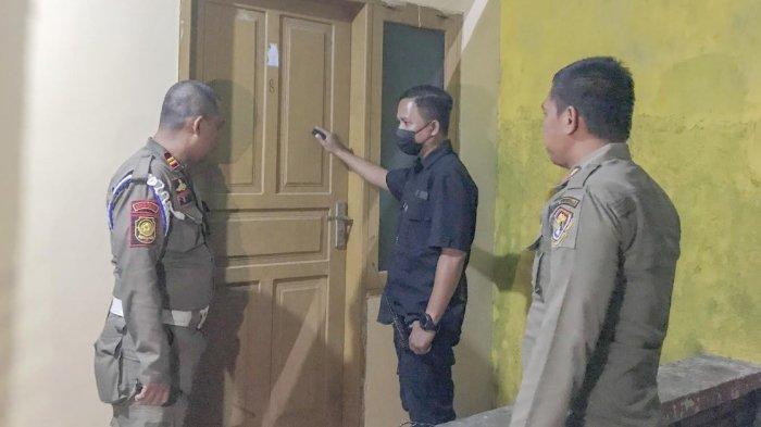 RAZIA DI KOTA GORONTALO–Sejumlah pasangan bukan suami istri diamankan Satpol–PP Kota Gorontalo, Rabu malam (28/5/2025). Photo By Jefri Potabuga, TribunGorontalo.com