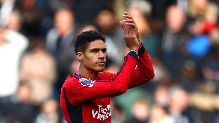 Raphael Varane mulai tersingkir dari starting XI Manchester United