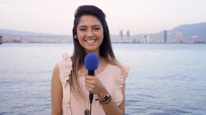 Reporter TV wanita