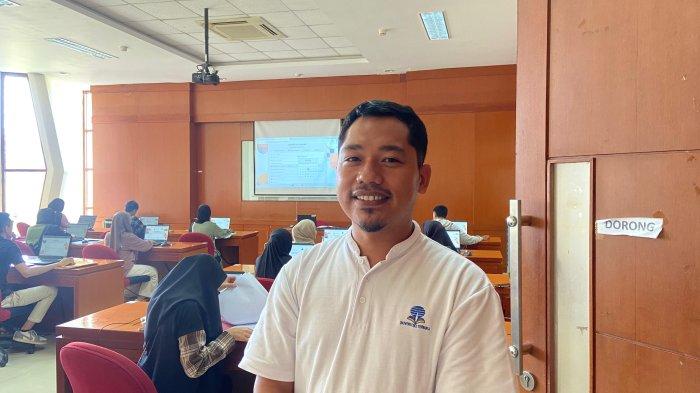 Staff Tata Usaha Bidang Sosialisasi dan Kerja Sama UT Gorontalo, Irsal Yasin