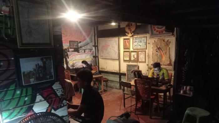 Suasana WK Coffee cocok untuk 