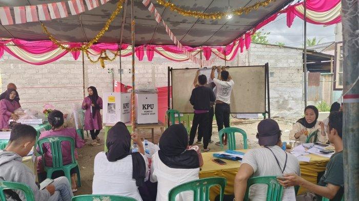 Suasana penghitungan suara di TPS 07 Dulalowo Timur Kota Gorontalo sore ini, Rabu (14/2/2024).