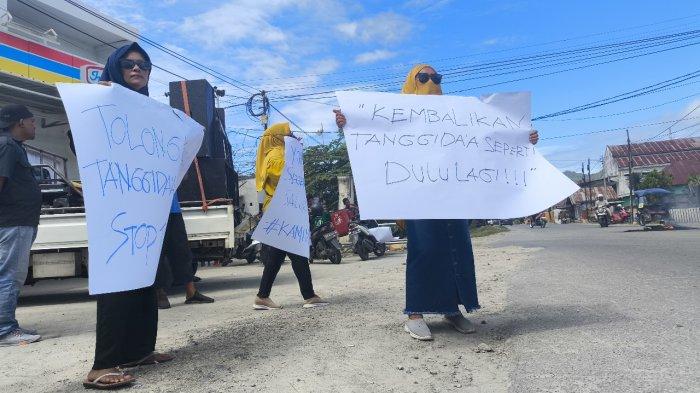 Warga Kota Gorontalo sekitar proyek kanal Tanggidaa melakukan aksi demontrasi pada Selasa (21/5/2024) siang.