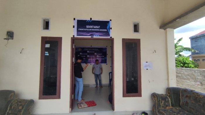 Suasana Sekretariat Komunitas Pelajar Mahasiswa Mananggu (KPMM) yang jadi lokasi polisi aniaya mahasiswa