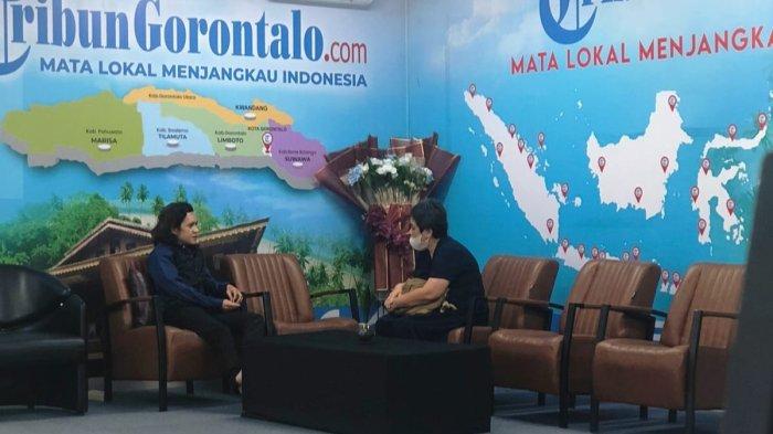 SK, orang tua siswa SDN 41 Hulonthalangi Kota Gorontalo saat mendatangi kantor TribunGorontalo.com, Jumat (10/1/2025).