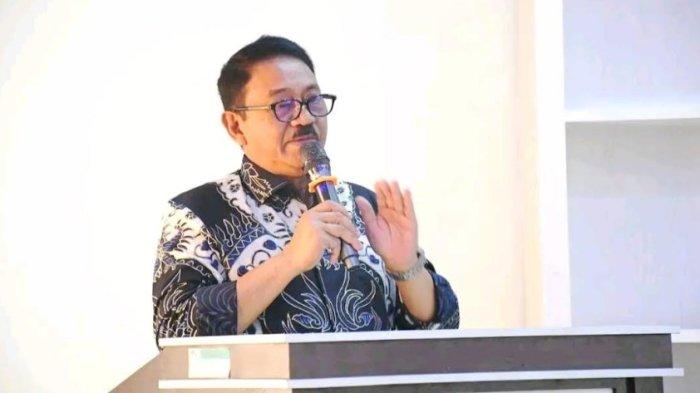 MALARIA DI BOALEMO -- Bupati Boalemo Rum Pagau, saat membuka forum komunikasi pimpinan daerah dalam penanggulangan malaria bersama kementerian Kesehatan RI di Aula Dinas Kesehatan Kabupaten Boalemo, Jumat (7/3/2025). Rum Pagau meminta agar semua pihak dapat bekerja sama untuk menurunkan angka malaria di Boalemo