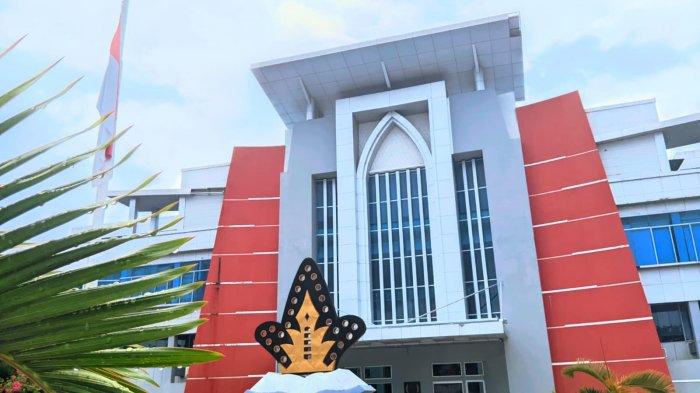BENCANA BANJIR : Rekrotat Universitas Negeri Gorontalo (UNG), Rabu (16/4/2025). Warek III larang kegiatan diluar kampus.