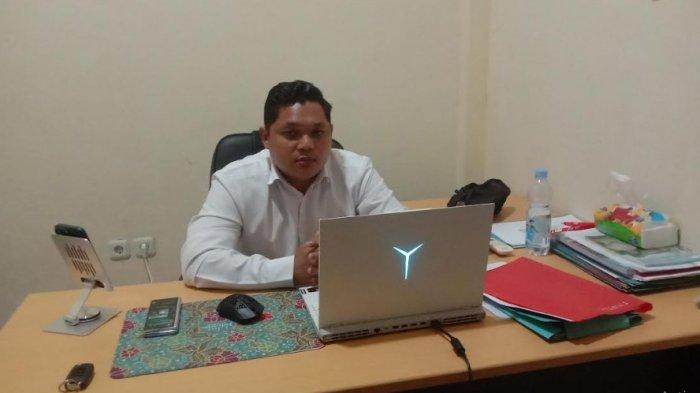 KADES GORUT TERSANGKA - Kasat Reskirm Gorut AKP Muhamad Adrianto saat diwawancarai diruang kerjanya Jumat (16/5/2025), AKP Adrianto mengungkapkan enam tersangka dalam kasus dugaan money politik PSU pilkada Gorontalo Utara terancam hukuman minimal 3 tahun penjara,