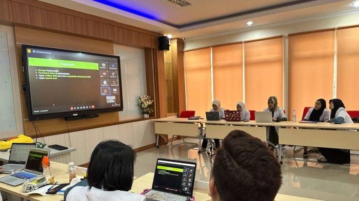 Presentasi kasus dari mahasiswa PPDGS ortodonti dari tiap Universitas