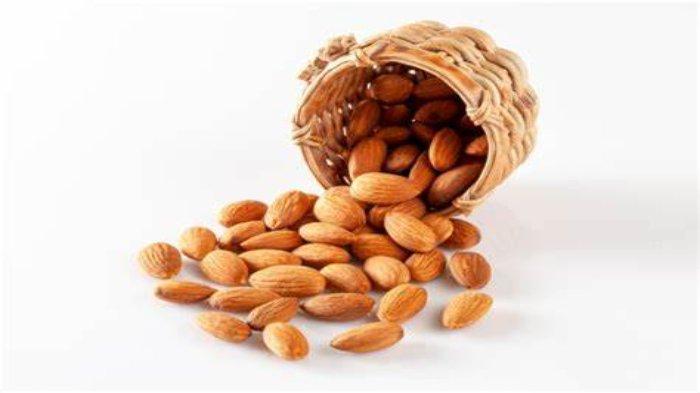 Ilustrasi kacang almond, konsumsi kacang almond baik untuk penderita diabetes, berikut porsi idealnya