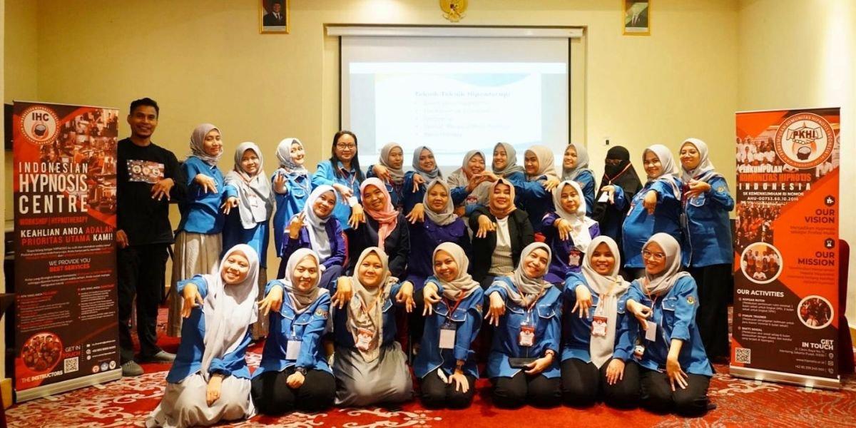 PPDG FKG Unhas menggelar workshop dengan tema “Fundamental Hypnosis dan Advanced Hypnoterapy”.