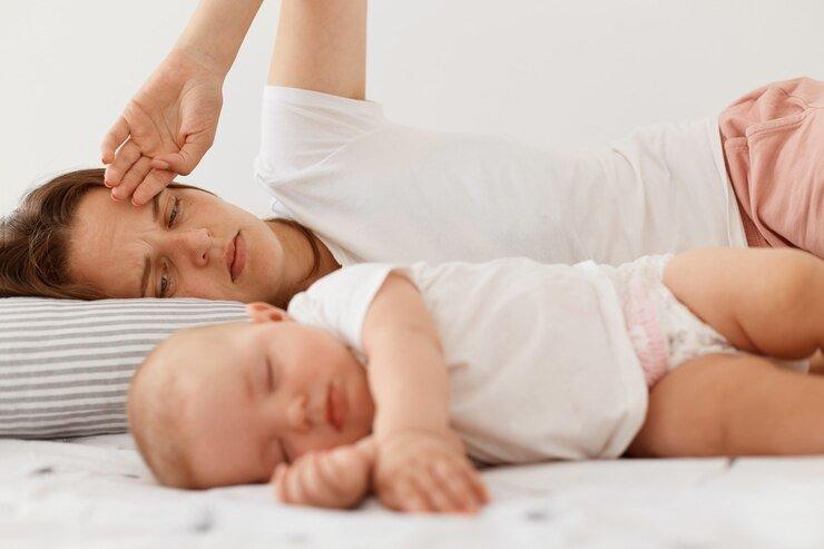 ilustrasi ibu yang mengalami baby blues