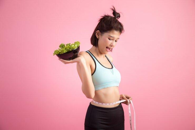 ilustrasi seseorang yang berhasil menurunkan berat badan
