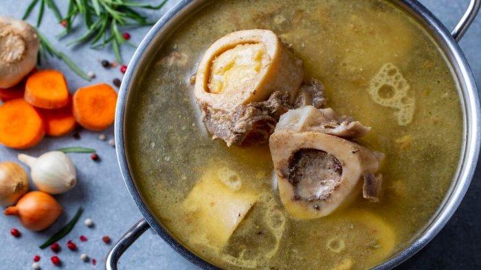 Ilustrasi bone broth, berikut resep dari dr. Zaidul Akbar untuk mengatasi nyeri lutut