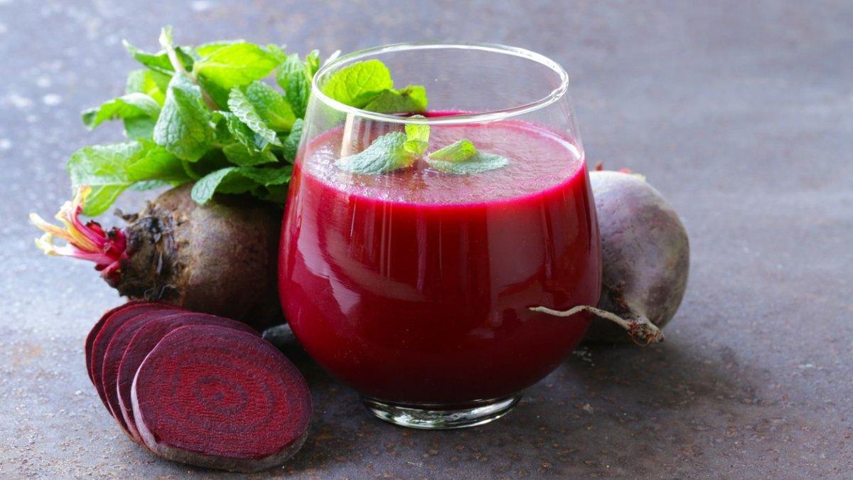 ilustrasi jus buah bit, minuman yang bagus untuk kesehatan usus