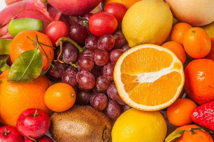 ilustrasi buah-buahan, salah satu makanan yang bagus untuk kesehatan mata anak