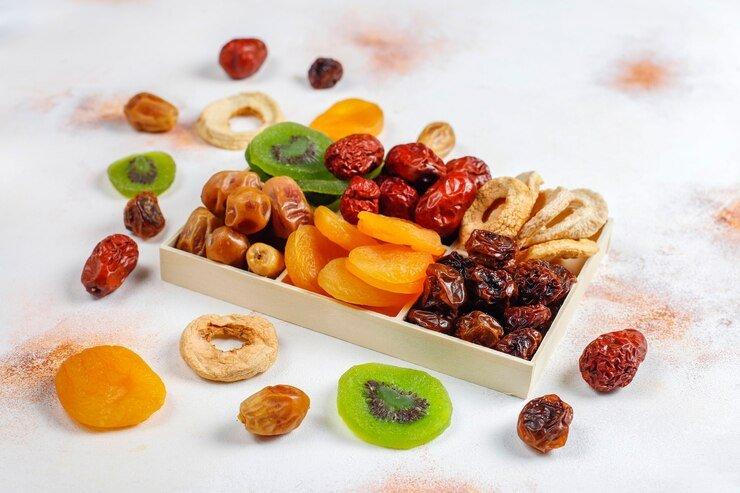 ilustrasi buah kering