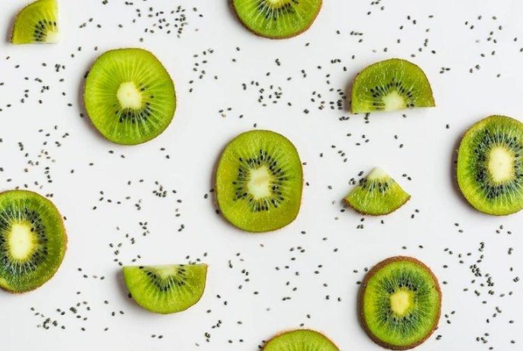 ilustrasi buah kiwi