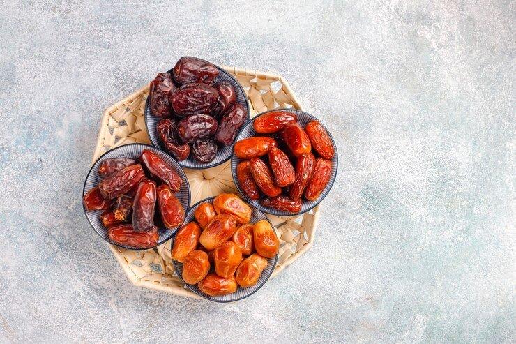 ilustrasi buah kurma