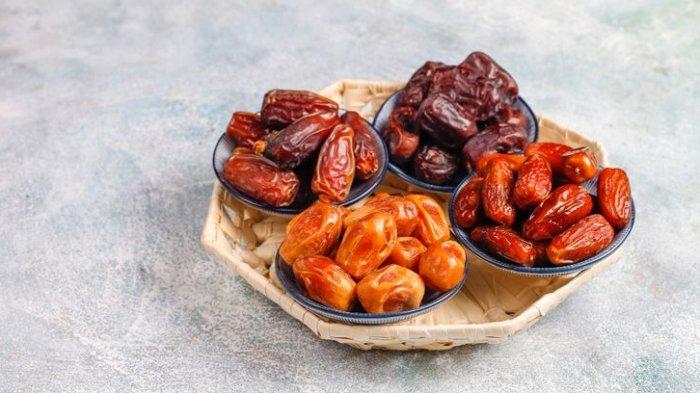 ilustrasi buah kurma, salah satu makanan tinggi magnesium yang harus dikonsumsi