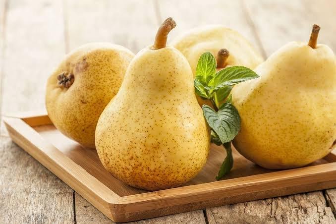 Ilustrasi buah pir, salah satu buah ramah diabetes yang dapat meningkatkan resistensi insulin