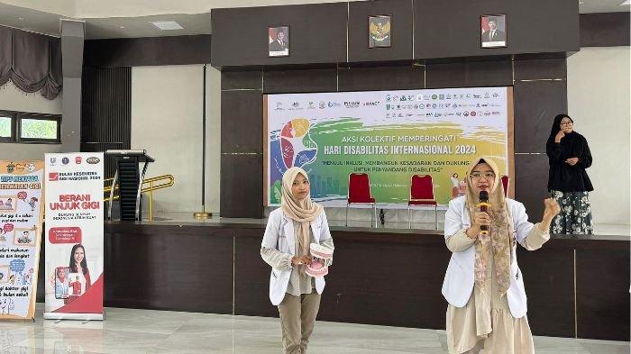 drg. Andi Sri Permatasari, Sp.KGA, yang turut hadir dalam kegiatan bakti sosial.