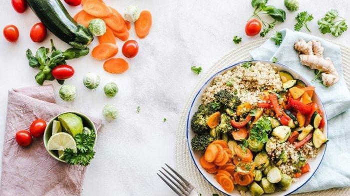 ilustrasi memperhatikan porsi makan