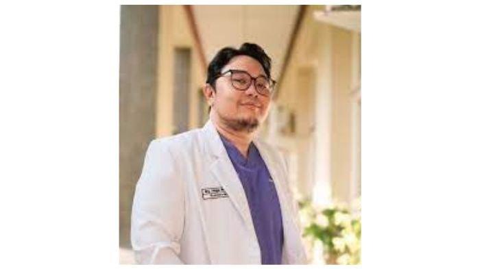 drg. Angga Novendra Eka Satria, Sp.KG, merupakan Dokter Spesialis Konservasi Gigi yang menjadi narasumber Tribun Health