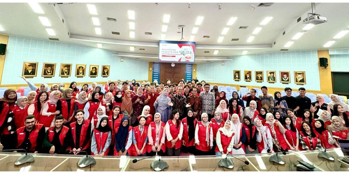 Mahasiswa FKG Unhas mengikuti program KKN Internasional yang dikemas dalam program bertajuk 2025 Enrichment Program.