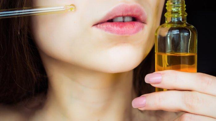 Ilustrasi face oil, bolehkah pemilik kulit berminyak menggunakan face oil?