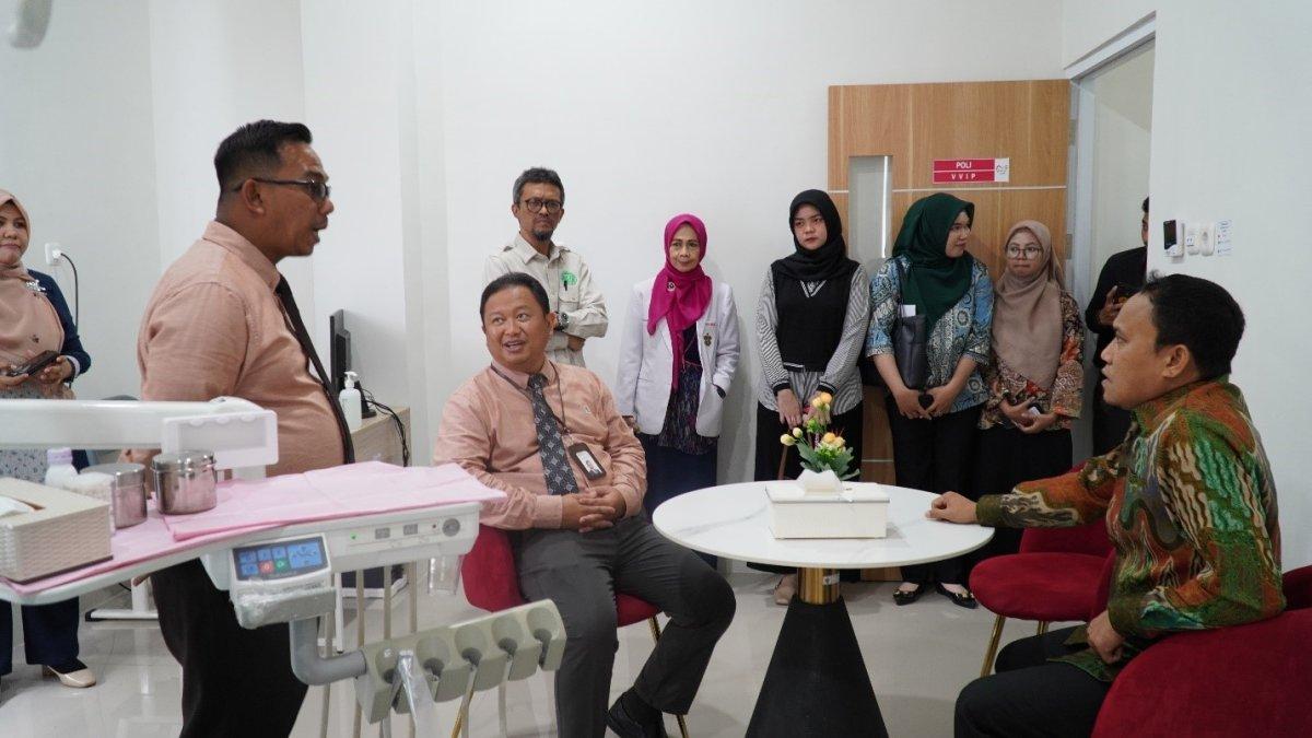 RSGMP UNHAS dan BSI Cabang Makassar Tandatangani Kerjasama: Peluang Kembangkan Pelayanan