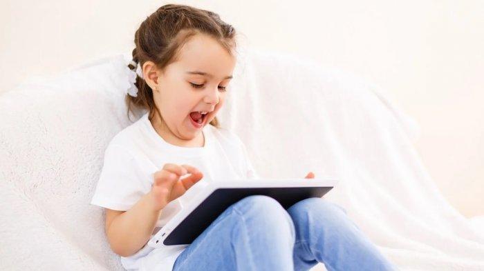 Ilustrasi - Anak main gadget