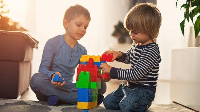 ilustrasi anak yang sedang bermain, berikut ini tips untuk memilih mainan yang sesuai dengan usia anak