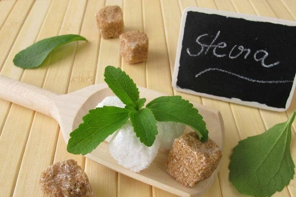ilustrasi gula stevia sebagai pengganti gula biasa