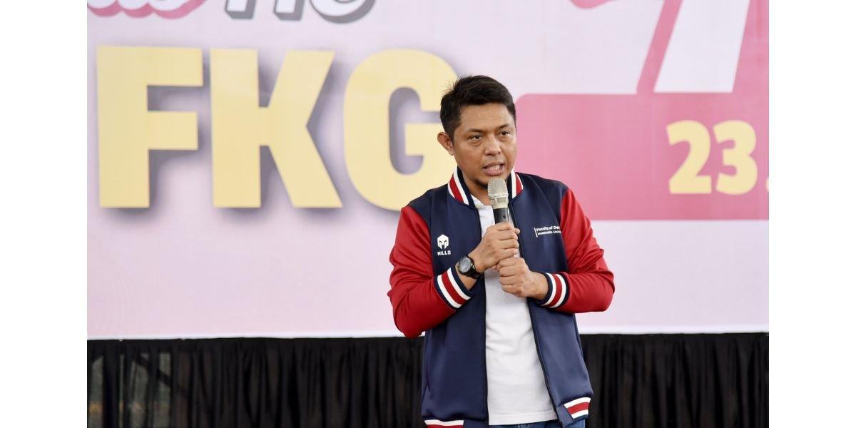 Dekan FKG Unhas, Irfan Sugianto, drg., M.Med.Ed., Sp.RKG