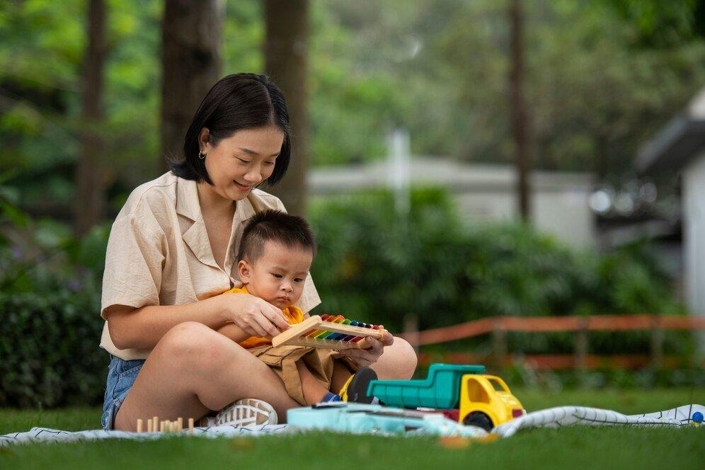 ilustrasi ibu yang sedang bermain dengan anak