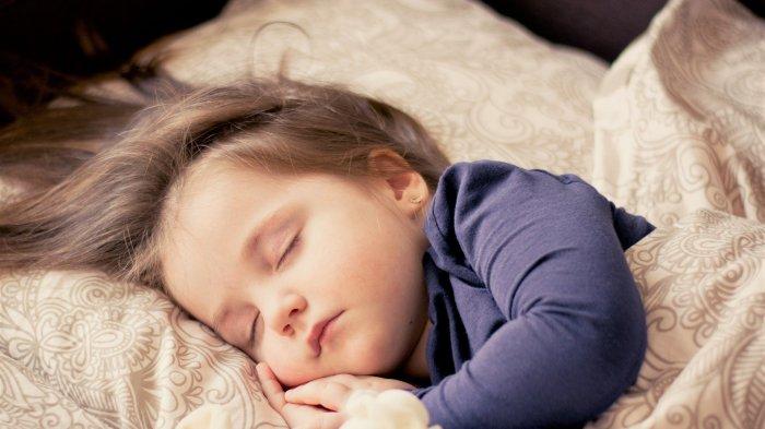 Ilustrasi bayi tidur nyenyak, berikut ini tips untuk membuat bayi tidur lebih nyenyak di malam hari