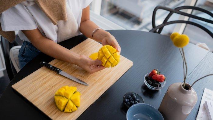 Ilustrasi mangga, berikut cara aman makan mangga untuk penderita diabetes