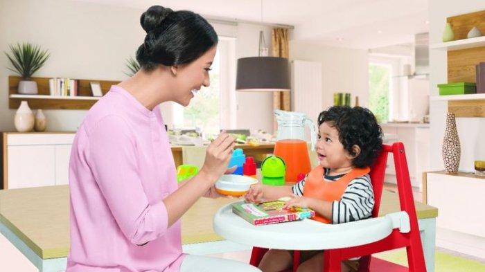 Ilustrasi balita yang sulit makan, begini cara membuat balita disiplin makan
