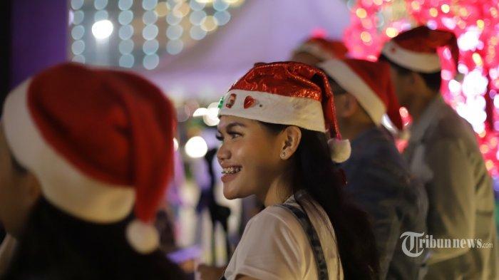 Ilustrasi Perayaan Hari Natal dan Tahun Baru 2024 - Pemerintah kembali berlakukan ketentuan PPKM Level 3 saat Hari Natal dan Tahun Baru, ketentuan berlaku dari 24 Desember 2021 - 2 Januari 2022.