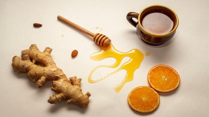 Ilustrasi minuman detoks yang terbuat dari jahe dan jeruk
