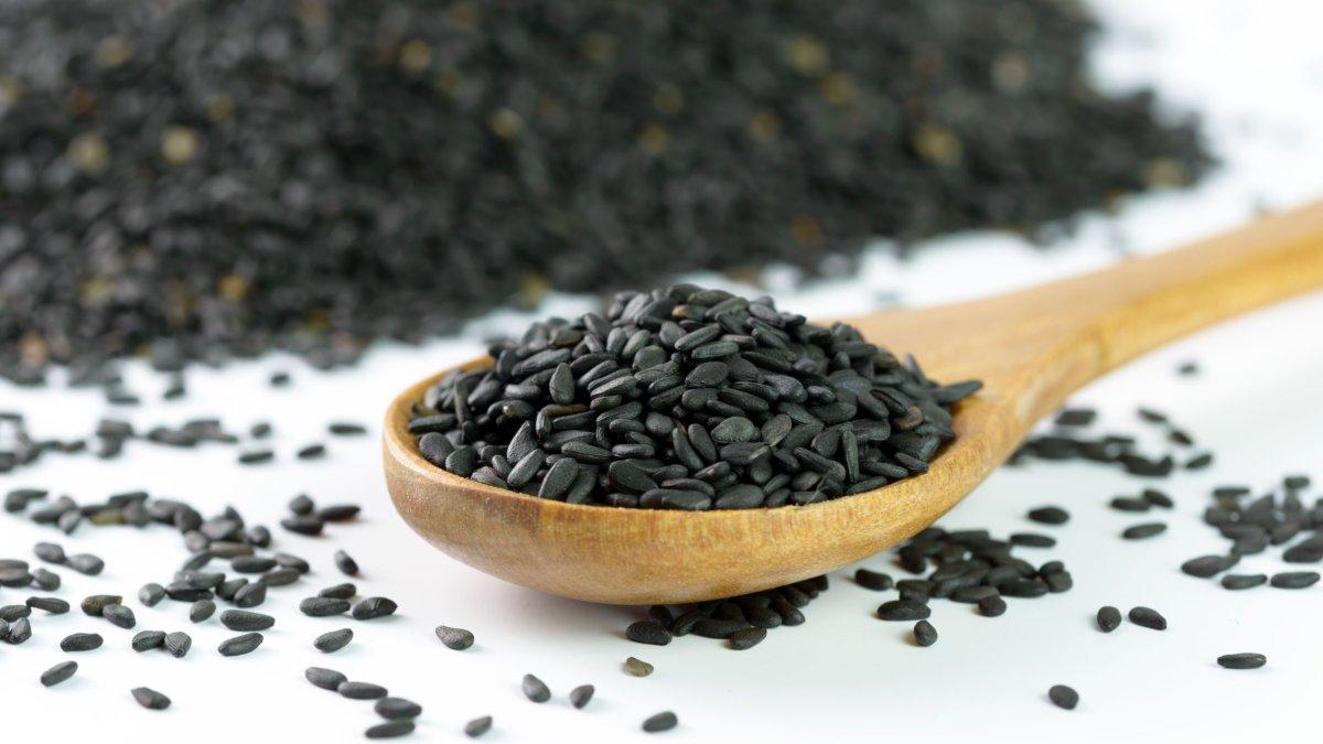 manfaat habbatussauda atau jinten hitam untuk kesehatan