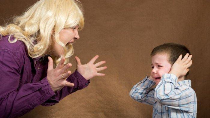 Ilustrasi ibu yang sering marah-marah pada anak bisa berdampak buruk pada kesehatan mental anak